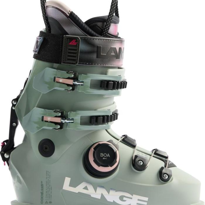 Lange's top scoring new women's boot for 2026-27, the Code 115 W LV BOA